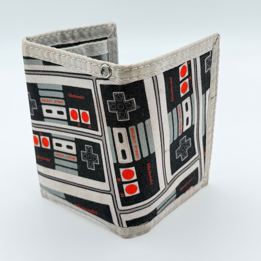 Nintendo NES Controller Canvas Trifold Wallet Ret… - image 13